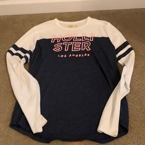 Hollister Long Sleeve Tee XS